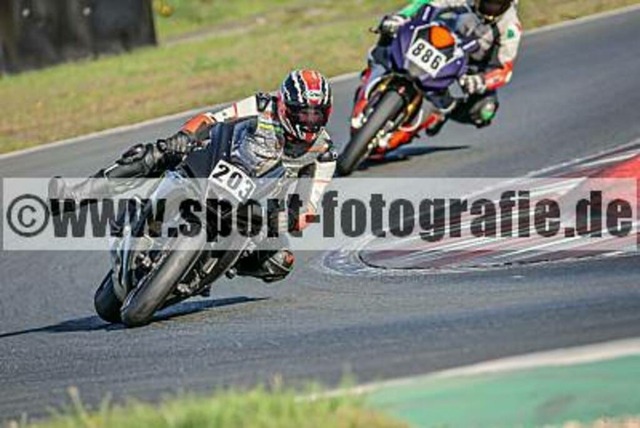 spof7137 | Professionelle Fotos von Sportveranstaltungen, aber auch Hochzeiten und anderen Events. - Realisiert mit Pictrs.com