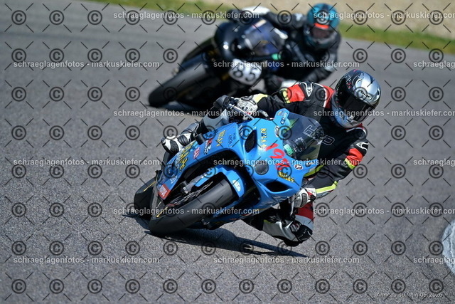 26BT02-1752 | markuskiefer.com - Realisiert mit Pictrs.com