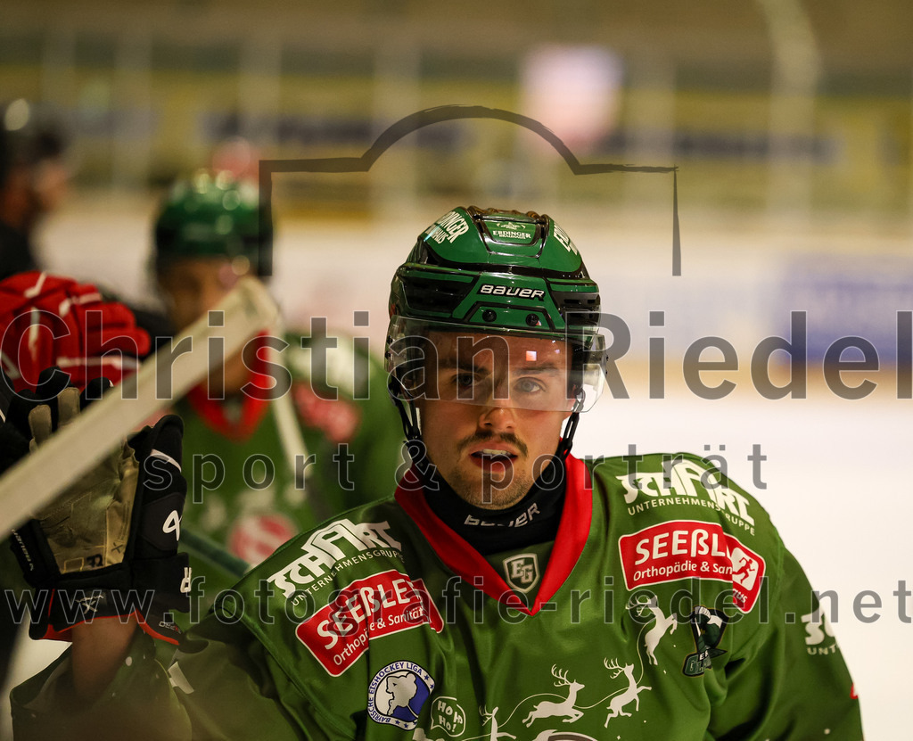 2023-12-26_071_TSV_Erding_gegen_ERV_Schweinfurt | Erding, Deutschland, 26.12.2023:
Eishockey, Bayernliga Vorrunde 2023 / 2024, 20. Spieltag, TSV Erding gegen ERV Schweinfurt, Endergebnis: 9:3

Foto: Christian Riedel / fotografie-riedel.net