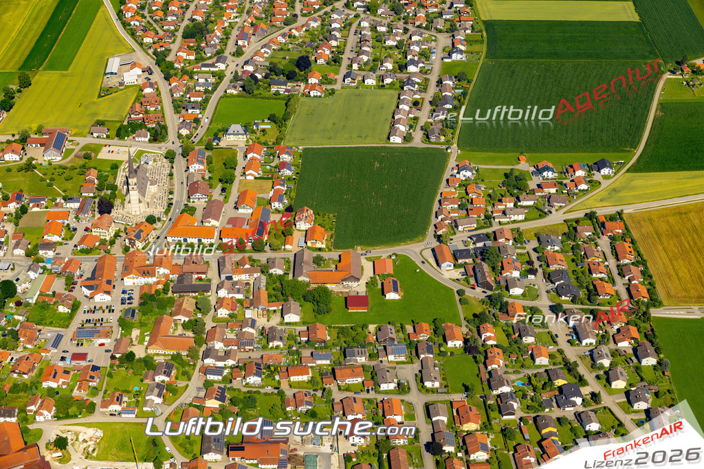 Aktuelles Luftbild von  Palling - Die Luftaufnahme wurde 2022 mittels UL-Flugzeug erstellt ( keine Drohne ) - hochauflösende Kamera-Systeme von  Canon -Beste Qualität - Für grossformatige Ausdrucke geeignet. Die Geschenkidee !