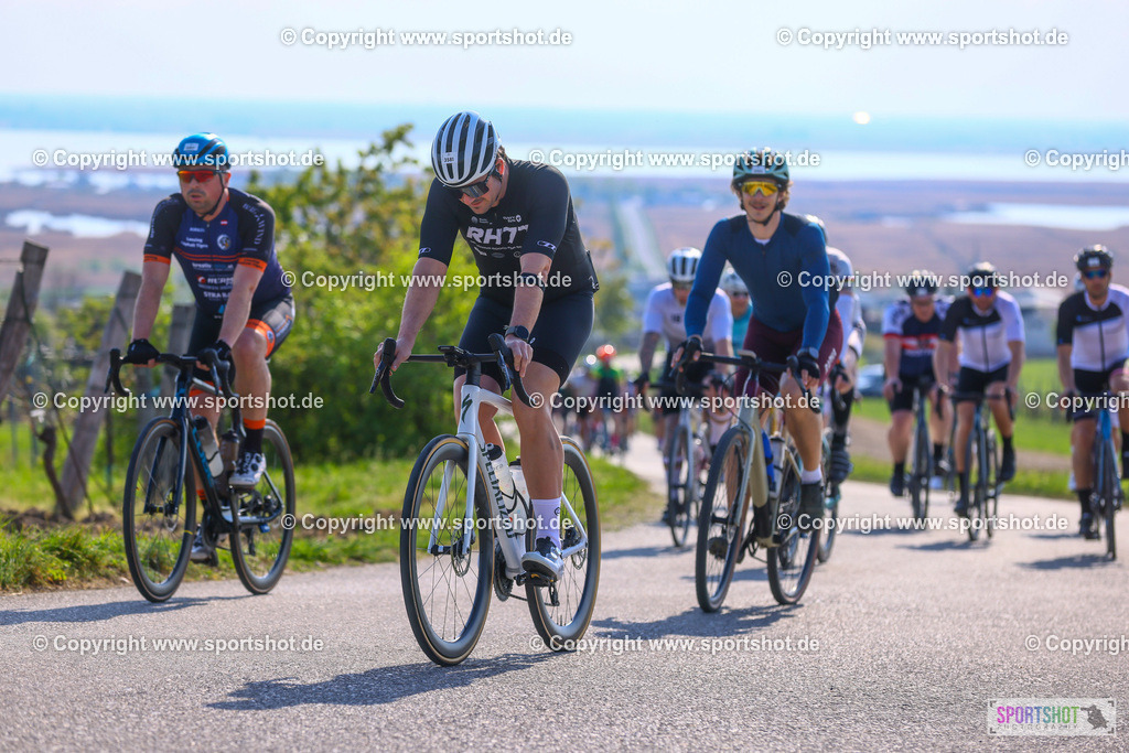 TRA_0620 | Neusiedlersee Radmarathon 2026@sportshot_your_pictrs #yourpictures#roadtowm2029 #nrm #neusiedlerseeradmarathon #neusiedlersee #neusiedlerseetourismus #burgenland #mörbisch #nrm26 #burgenlandtourismus #voglundco #poweredbyburgenlandtourismus #radsport #rad #marathon #ucigranfondo #visitburgenland #ucigranfondoworldseries
