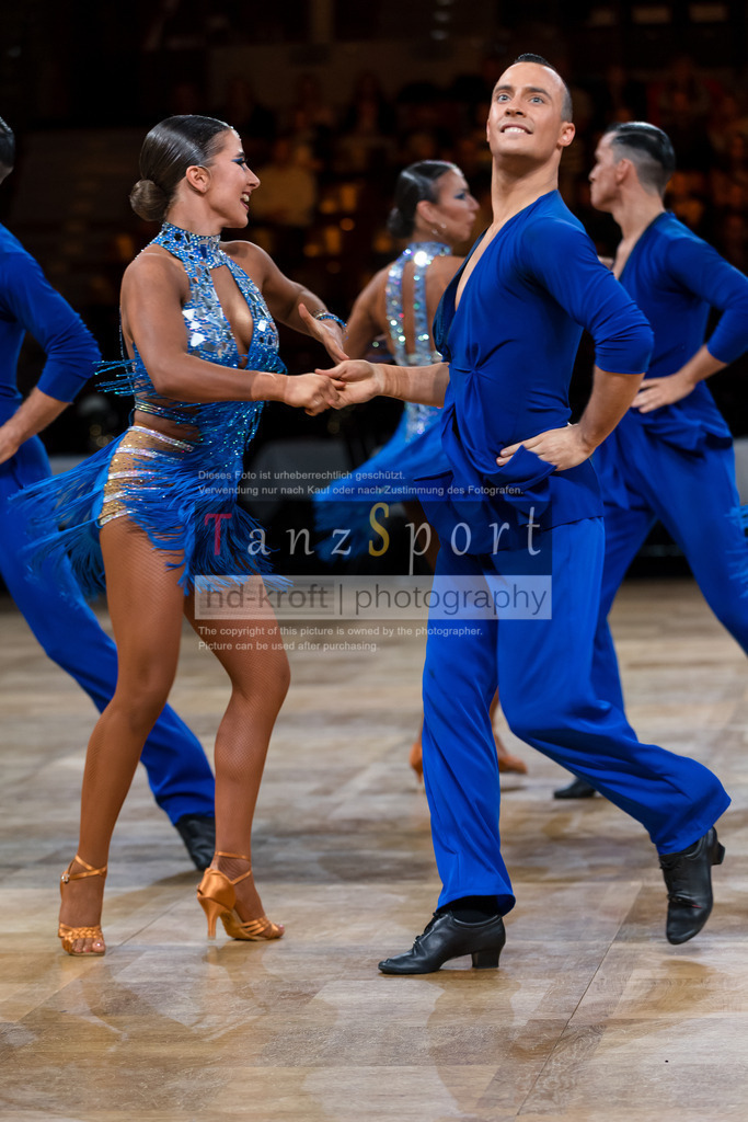 20241109_DM-Formationen_Vorrunde_1244 | Tanzsportbilder, Standardtanz, Lateintanz, WDSF, DTV, LTVB, dancecomp, goc, hessen tanzt, blaues band der spree, walzer, tango, wiener walzer, slowfox, quickstepp, samba, rumba, cha-cha-cha, paso doble. jive, hd-kroft photography, turniertanzsport