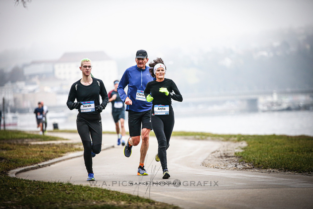 ..... | Linz, AUSTRIA,14. Dezember 25, ALOHA WINTERLAUF DEZEMBER 25 , Image shows: Photo: WAPICS / Andreas Willdoner