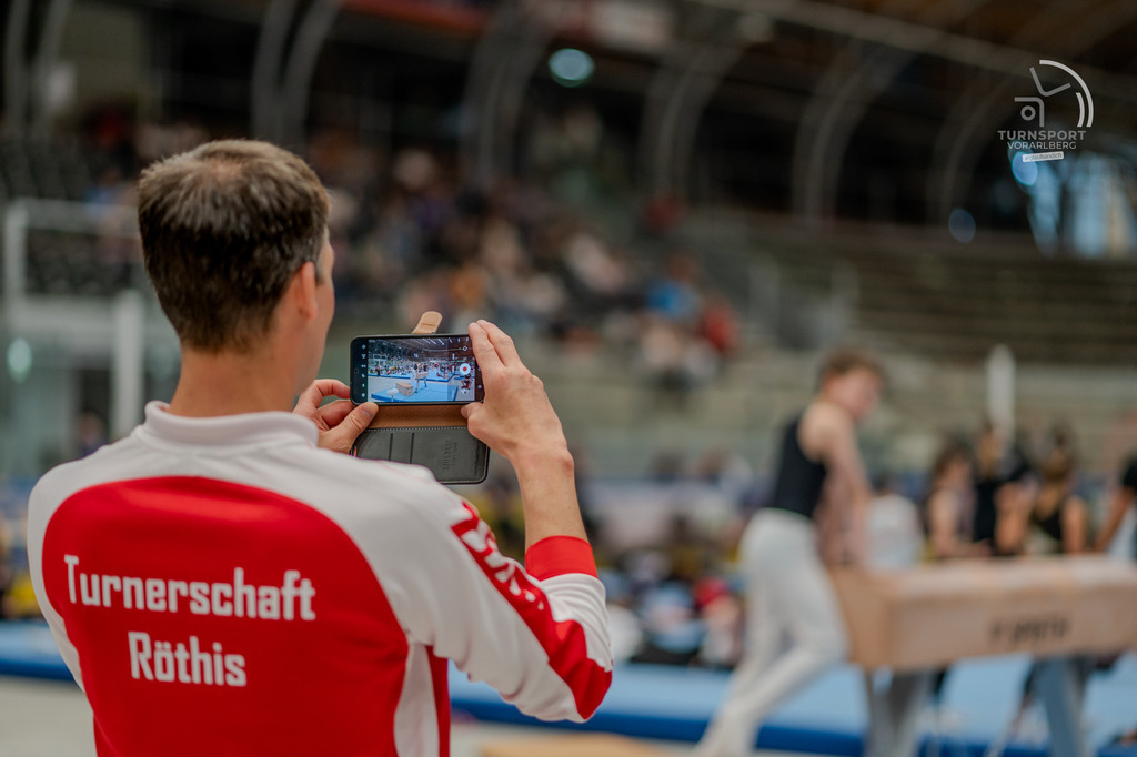 2025-04-12-Nacht_in_Tracht-0694 | "Fussifoto.com – Ihr Ansprechpartner für hochwertige Fotografie! Entdecken Sie kreative Bilder und professionelle Dienstleistungen. Kontaktieren Sie uns für Ihre Projekte!"