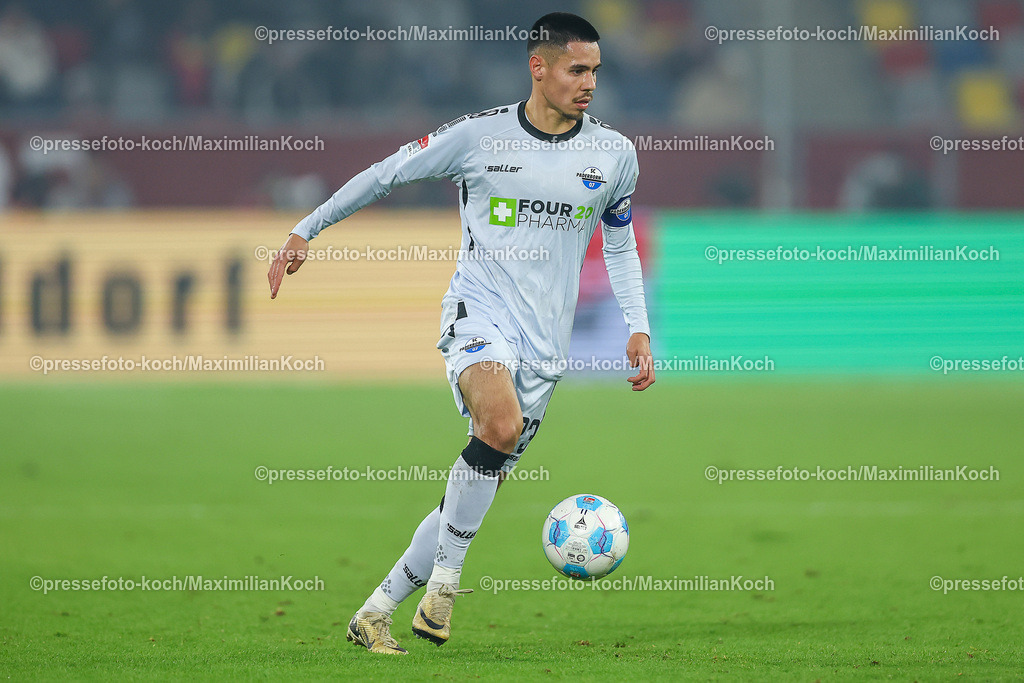Due0911240109602129 | 09.11.2024, Fußball, Fortuna Düsseldorf - SC Paderborn 07, 2. Bundesliga, Merkur Spiel-Arena, Saison 2024 2025: Raphael Obermair (Paderborn #23) DFB regulations prohibit any use of photographs as image sequences and or quasi-video.