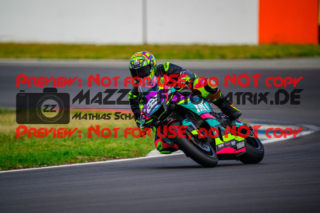 MaZZes_Fotomatrix_20250421_6007705_2318 | WEISS