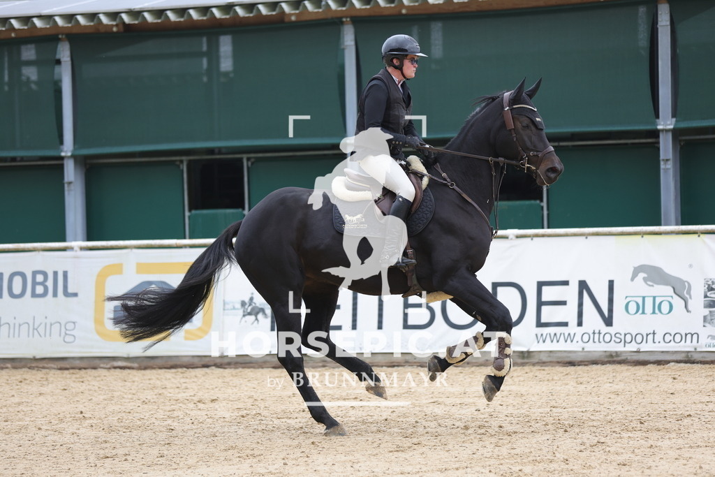 0P6A2164 | Willkommen bei Brunnmayr - Design & Fotografie – Ihrem Spezialisten für Reitturniere und Pferdeveranstaltungen in Oberösterreich, Salzburg und Bayern! Seit über 17 Jahren sind wir leidenschaftlich dabei.