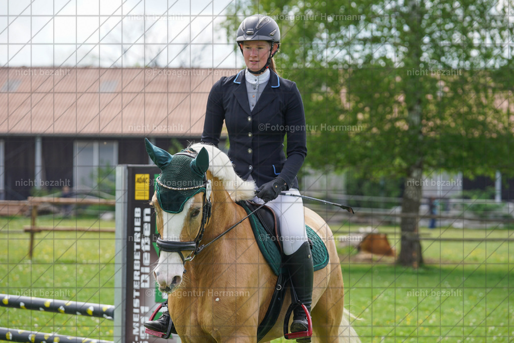 20240509-FAH02775 | Turnierbilder der Turnierfotografen Bayern, Pferdesport Fotografie, Reitsportbilder, Turnier Landberg am Lech, Turnierbilder bayern, Fotoagentur Herrmann