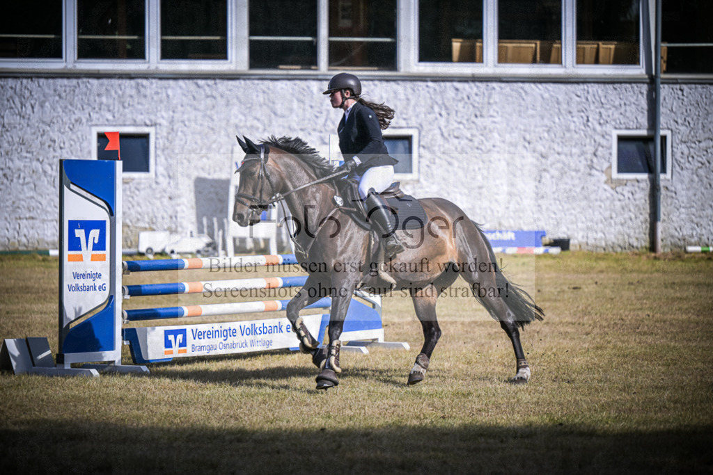 DOS_1081 | Entdecke hochwertige Reitturnierfotos von Foto Oger. Professionell, emotional und authentisch – jetzt Lieblingsmomente im Shop bestellen.Deutschlandweite Turnierfotografie. - Realisiert mit Pictrs.com