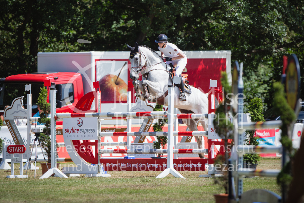 220717_LC_SparkassenTrophy-705 | Deine schönsten Turniermomente als professionelle Fotos! Entdecke hochwertige Pferdesport-Fotografie im Online-Shop. Jetzt Fotos finden & bestellen!
