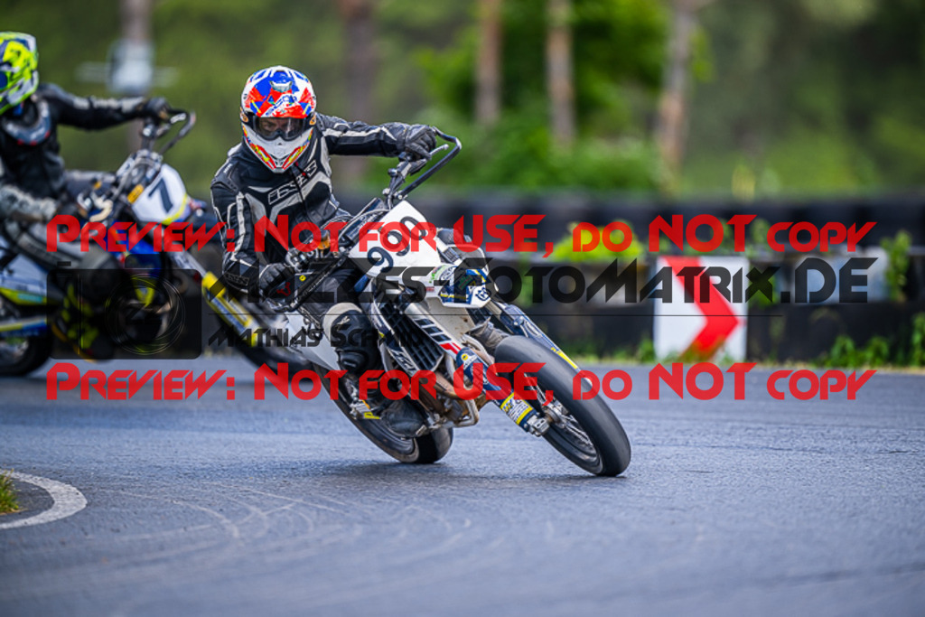 MaZZes_FotoMatrix_220528_1689 | Fotograf Mathias Schmid
Sportfotograf,
Eventfotograf,
Hochzeitsfotograf,
Portraitfotograf