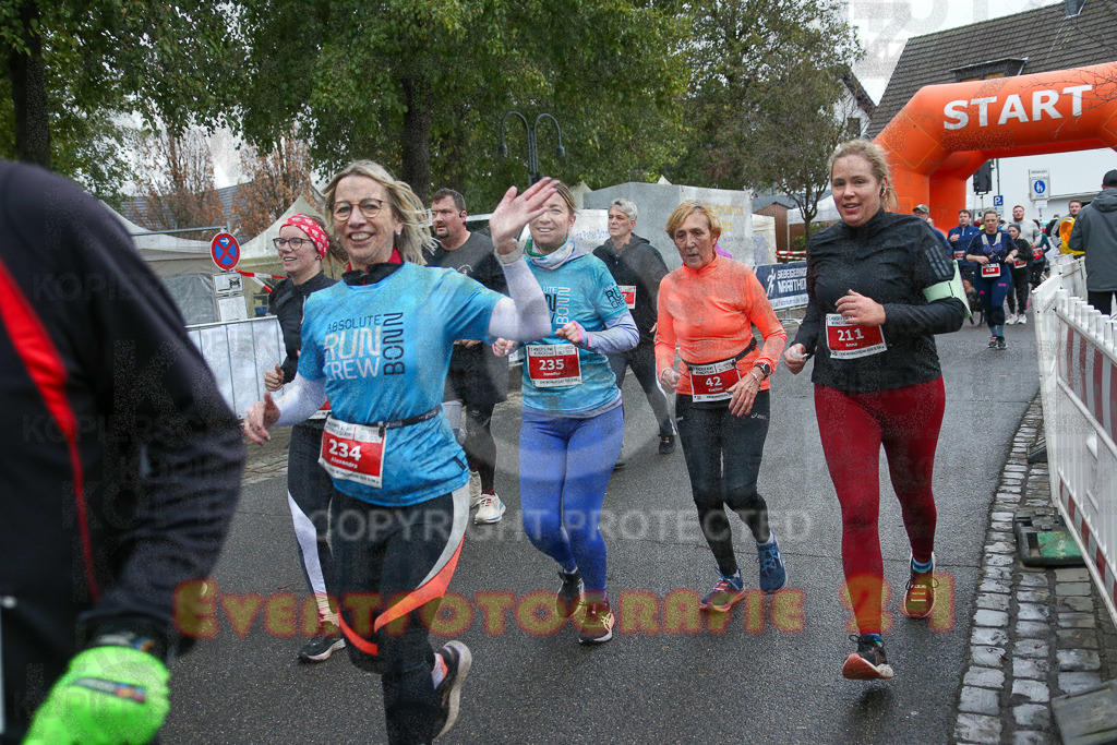 251130_1146_EX1_8724 | Sportfotografie im Rhein-Sieg Kreis, Köln, Bonn, NRW, Rheinland Pfalz, Hessen, etc. Unser Tätigkeitsfeld umfasst den Laufsport vom Volkslauf über den Marathon, Duathlon, Triathon bis zum Ultralauf wie Kölnpfad Ultra oder Schindertrail.