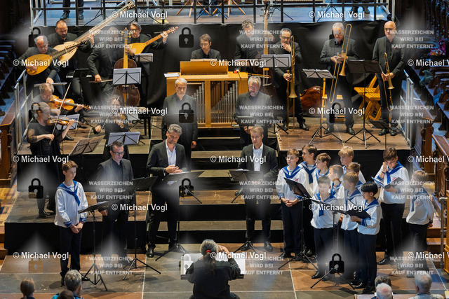 TAM25_K.11__Michael-Vogl_058_7867 | Tage Alter Musik Regensburg K.11 Dreieinigkeitskirche Ars Antiqua Austria (Österreich) St. Florianer Sängerknaben (Österreich) Splendor Austriae Höfischer Prunk in geistlichen Werken B.A. Aufschnaiter: Missa Laetemurine & H.I.F. Biber: Vesperae à 32 Franz Farnberger Einstudierung Gunar Letzbor Solovioline, Leitung Foto: Michael Vogl