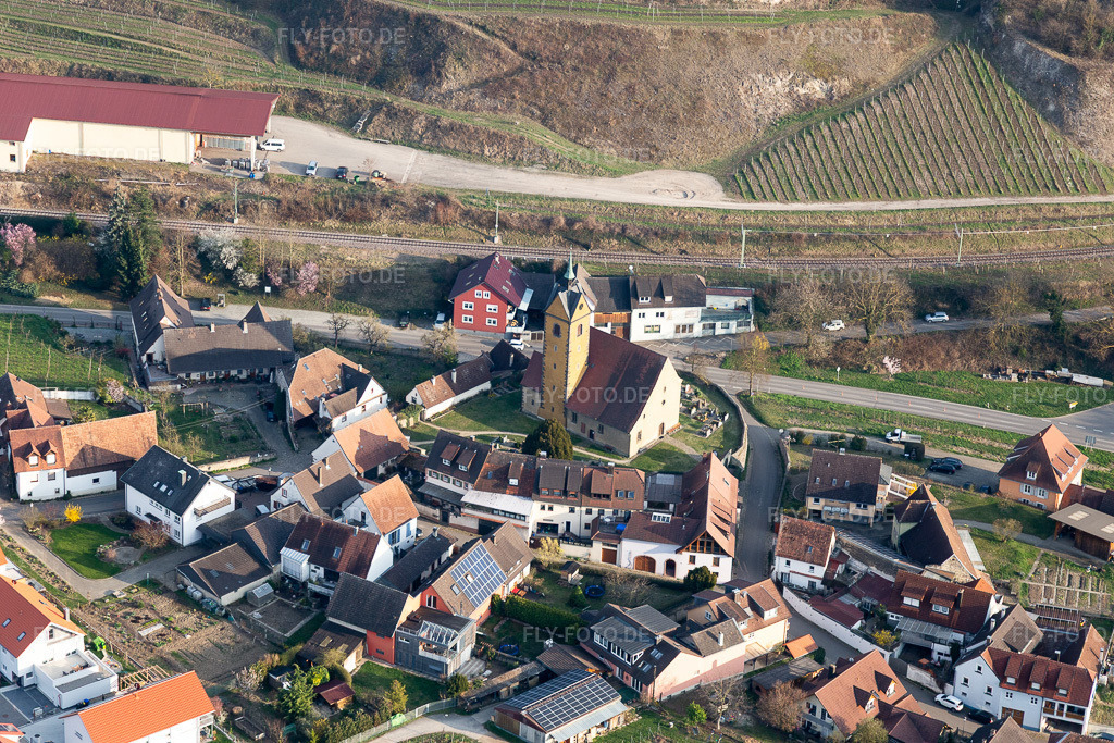 Luftbild: Sankt Michael im Ortsteil Oberrotweil in Vogtsburg im Bundesland Baden-Württemberg in Deutschland. Foto: IMG_113156.jpg vom 22.03.2019 durch Werner Riehm/FLY-FOTO.de