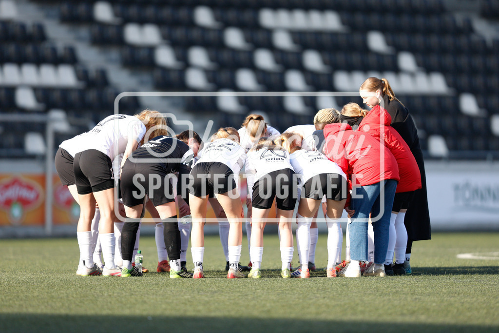 Fußball I Frauen I Saison 2025-2026 I Testspiel I FSV Gütersloh - SpVg Aurich-04 | realhellocedii - Realisiert mit Pictrs.com