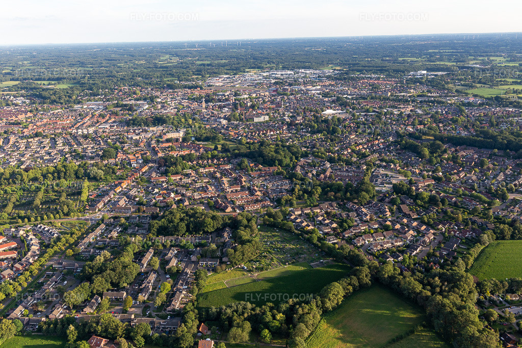 Aerial view: View of the town in Winterswijk in the state Gelderland, Netherlands. – Photo: IMG_007988.jpg taken on 07/12/2020 by Werner Riehm/FLY-FOTO.com – Resolution of the original: 5472 x 3648 px