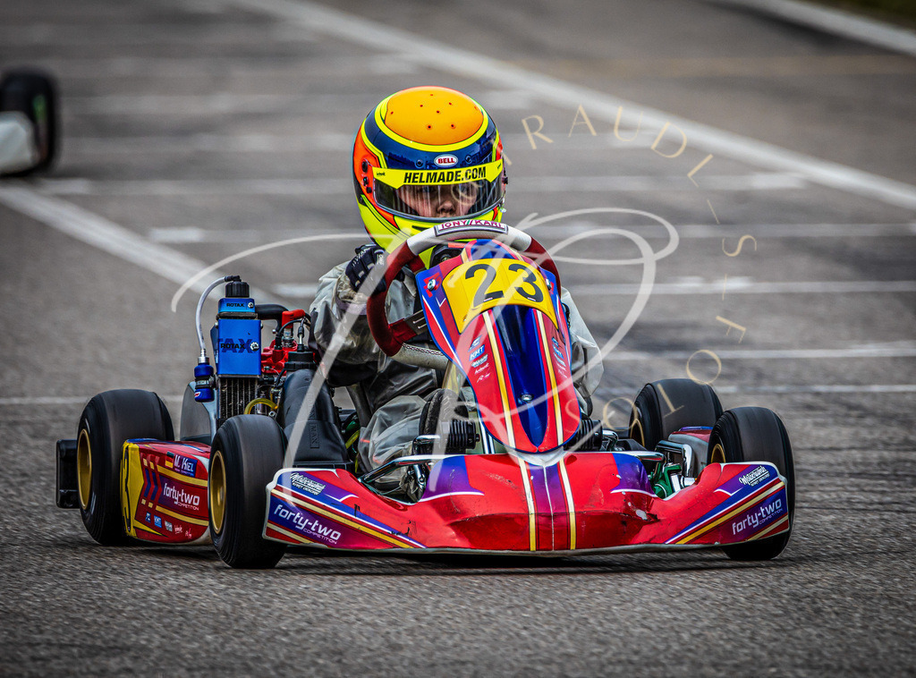 f5a6d13a263d4f679824751f0ab5cb0f | traudl_s_fotos