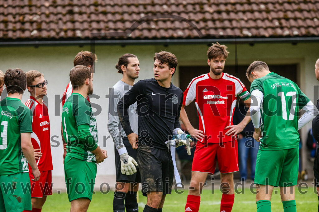 2023-08-06_003_SpVgg_Neuching_gegen_SG_Hoerlkofen-Woerth | Neuching, Deutschland, 06.08.2023:
Fußball, A-Klasse 2023 / 2024, 1. Spieltag, SpVgg Neuching gegen SG Hörlkofen/Wörth, Endergebnis: 0:0

Franz Alexander (SpVgg Neuching, #13), Lucas Bertsch (SpVgg Neuching, #4), Torwart Niklas Desiderato (SpVgg Neuching, #1), Mathias Haberthaler (SpVgg Neuching, #17)

Foto: Christian Riedel / fotografie-riedel.net