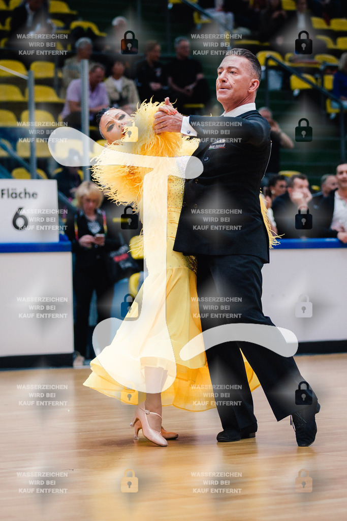 Hessen Tanzt WDSF Open Senior III Standard 5th (240) Fiorenzo Fortin _ Marianna Voltan (Italy)-2025-05-17-0459 | Webshop for digital downloads and prints of dance sport, event & show photographer Julian Link - Realisiert mit Pictrs.com
