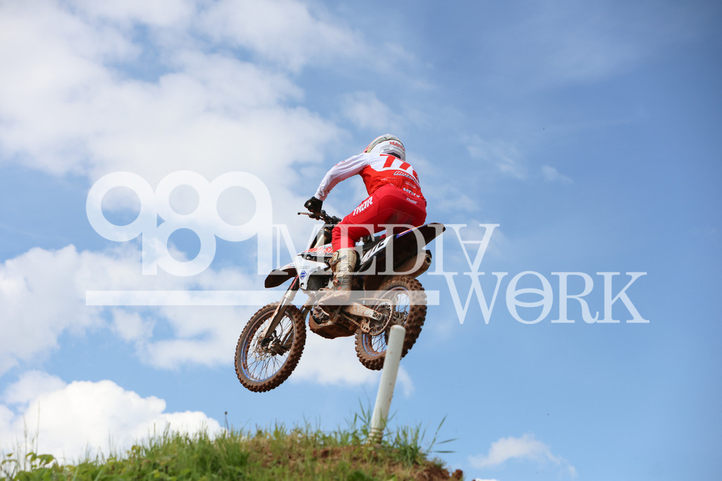 5E6A0501 | 989 MEDIAWORK