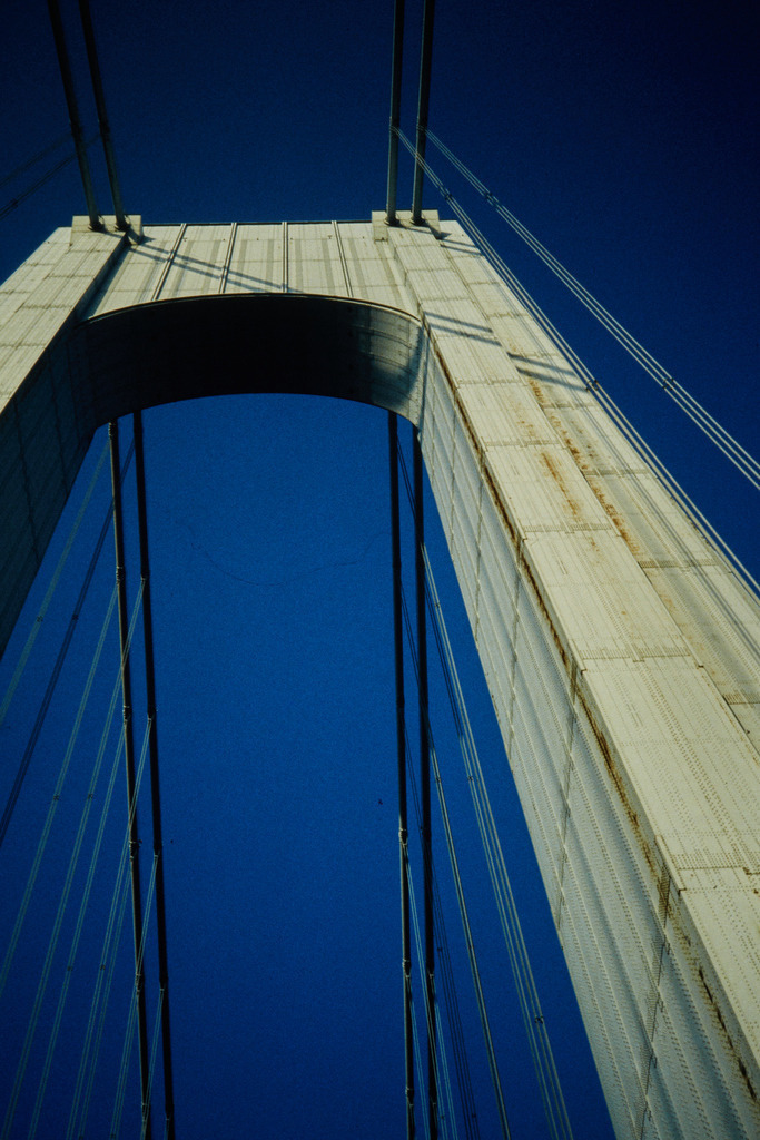 05USA_NYC_VerrazanoNarrowaBridge_1980_9807 | Beegebilder online. 
BIldarchiv von Beege Fotodesign mit ausgewählten Werken, die sich besonders gut für die Dekoration Ihrer Räume oder Wände eignen. 