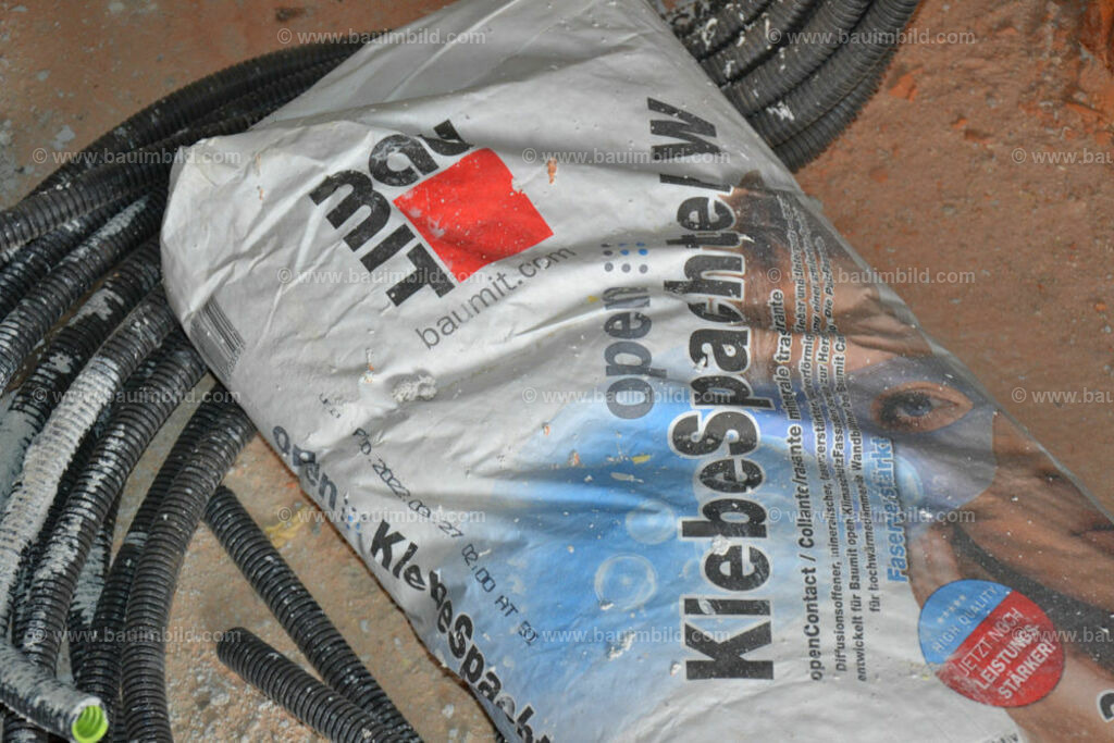 bib-lg18-putzarbeiten-0104 | Nach LV-Leistungsgruppen sortierte Detailfotos über den Bau eines Hauses. Alle Hausbau-Bilder direkt vom Urheber und Autor der Website Haus-Selber-Bauen.com