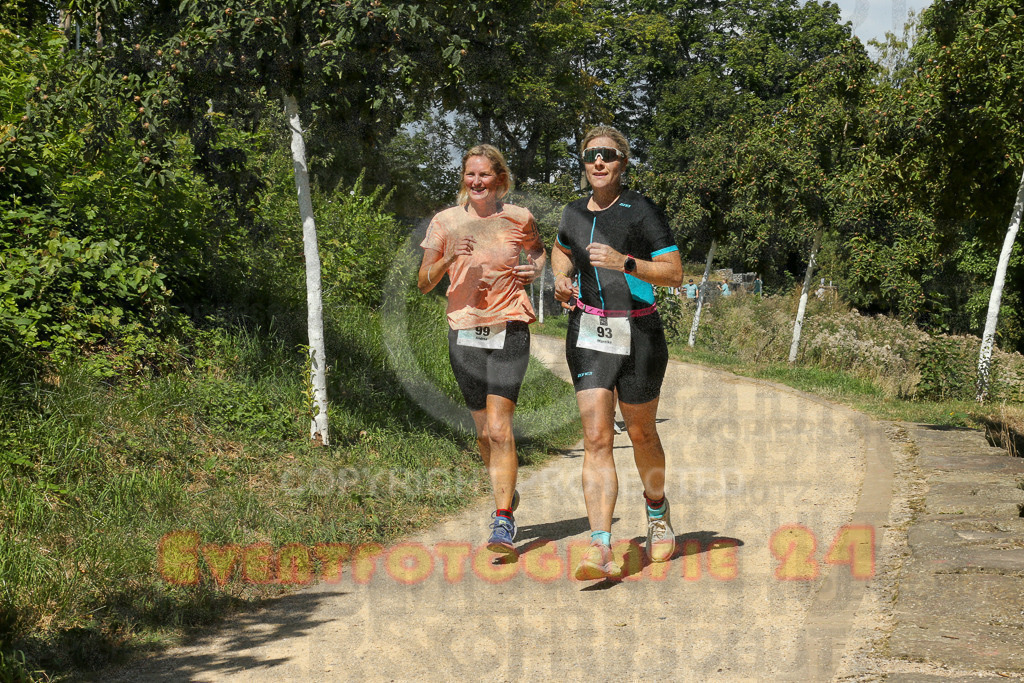 250824_1232_EX1_9687 | Sportfotografie im Rhein-Sieg Kreis, Köln, Bonn, NRW, Rheinland Pfalz, Hessen, etc. Unser Tätigkeitsfeld umfasst den Laufsport vom Volkslauf über den Marathon, Duathlon, Triathon bis zum Ultralauf wie Kölnpfad Ultra oder Schindertrail.