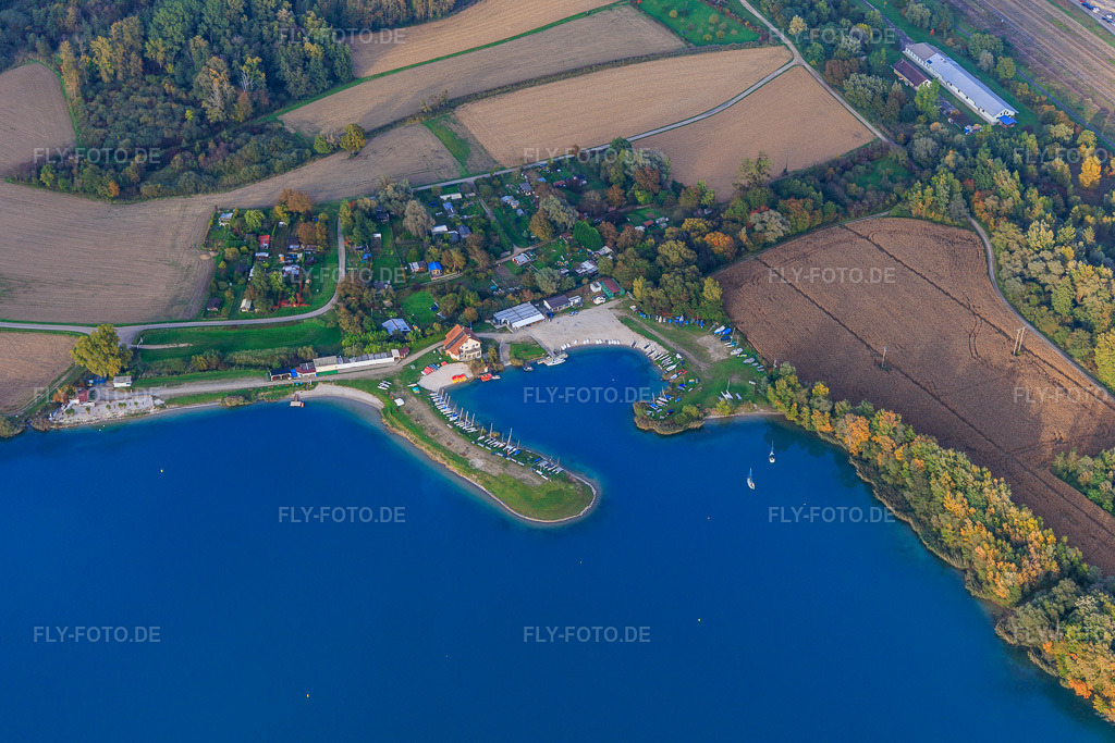 Luftbild: Alsasurf67 und Base Nautique de Lauterbourg in Lauterbourg im Bundesland Bas-Rhin in Frankreich. – Foto: IMG_150190.jpg vom 11.10.2025 durch Werner Riehm/FLY-FOTO.de – Auflösung des Originals: 6000 x 4000 px – Alsa-Surf 67 E-Surf Beach en Alsace du Nord à Lauterbourg – WWW.BASENAUTIQUE-LAUTERBOURG.FR