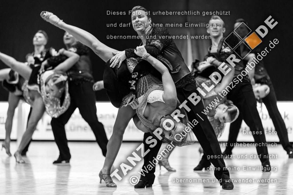 20240113-11987 | Hier finden Sie Tanz Bilder vom Latein und Standard Formationen tanzen. Sportbilder vom Tanzsport. Schöne Fotos und von Weltmeisterschaft, Europameisterschaft, Bundesliga, Regionalliga, Oberliga und Landesliga sowie von GOC Stuttgart, DanceComp, WM Bremen