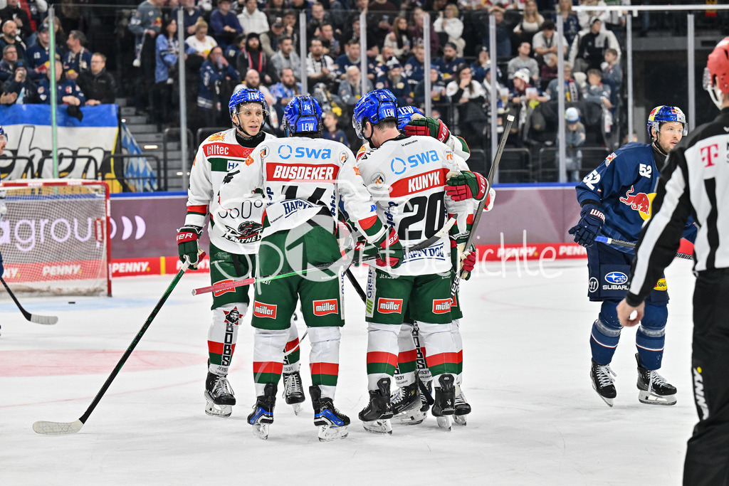 EHC RB München - Augsburger Panther | Jubel der Panther nach dem Treffer zum 3-2 durch Cody KUNYK (Augsburger Panther #20) / Freude / Happy / tor / Torschuetze / DEL: EHC RB Muenchen - Augsburger Panther, SAP Garden am 23.11.2024