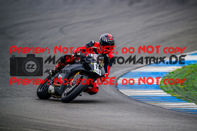 MaZZes_FotoMatrix_240614_6007705_1544 | GELB