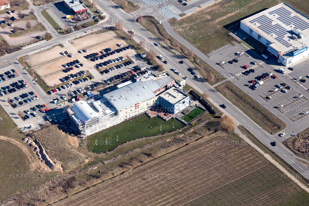 Luftbild: Fitnessstudio Pfitzenmeier Premium Plus Resort in Neustadt an der Weinstraße im Bundesland Rheinland-Pfalz in Deutschland. Foto: IMG_112754.jpg vom 27.02.2019 durch Werner Riehm/FLY-FOTO.de