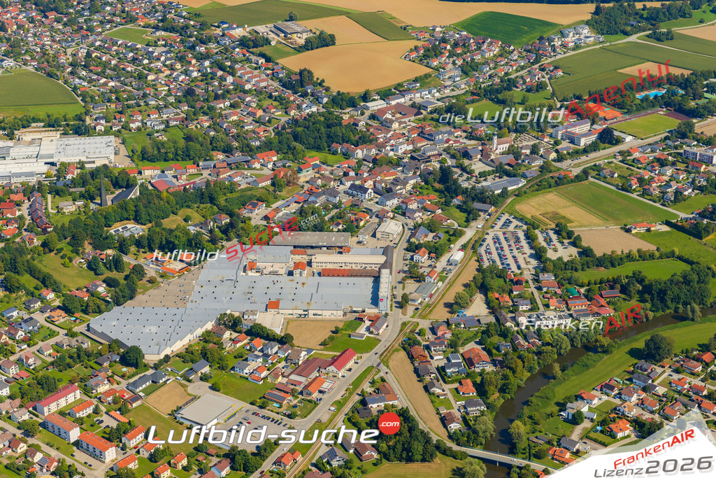 Luftaufnahme von Ruhstorf an der Rott - Die Luftaufnahme wurde 2025 vom UL-Flugzeug heraus erstellt ( keine Drohne ) - Hochauflösende Luftaufnahme - für professionelle Ausdrucke geeignet. Die Geschenkidee !Mit Lizenz und Bildrechte bestellbar