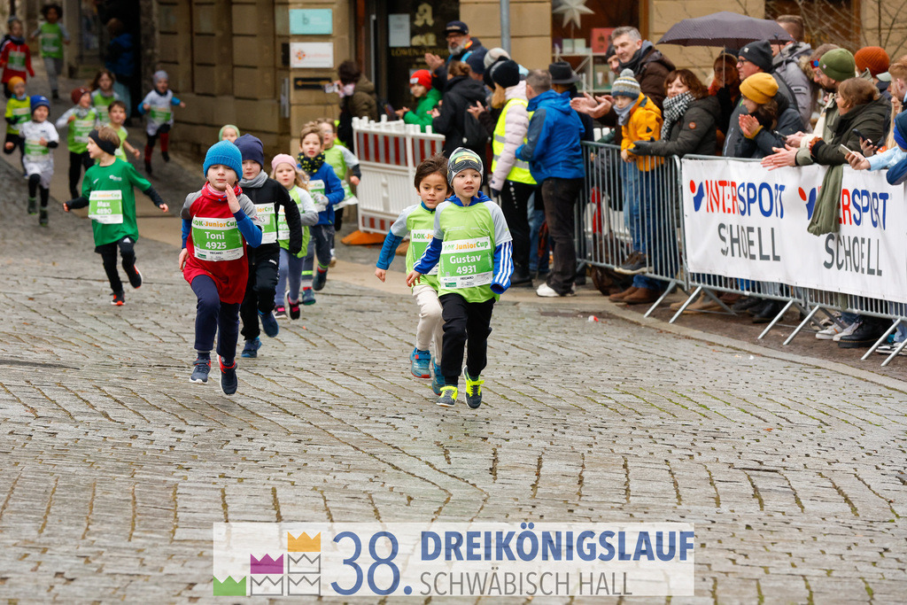 400m AOK Junior Cup | 3 Koenigslauf 2024 400m AOK Junior Cup - Realisiert mit Pictrs.com