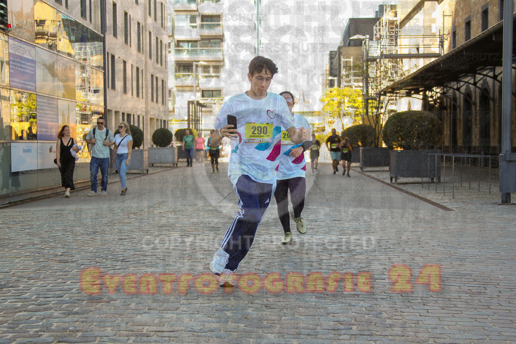 240921_1336_EV4_8788 | Sportfotografie im Rhein-Sieg Kreis, Köln, Bonn, NRW, Rheinland Pfalz, Hessen, etc. Unser Tätigkeitsfeld umfasst den Laufsport vom Volkslauf über den Marathon, Duathlon, Triathon bis zum Ultralauf wie Kölnpfad Ultra oder Schindertrail.