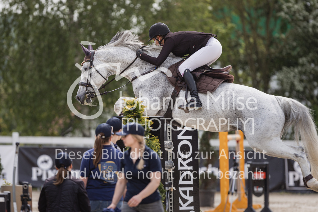230521_MayDays_FinaleAmateurTour-808 | Deine schönsten Turniermomente als professionelle Fotos! Entdecke hochwertige Pferdesport-Fotografie im Online-Shop. Jetzt Fotos finden & bestellen!