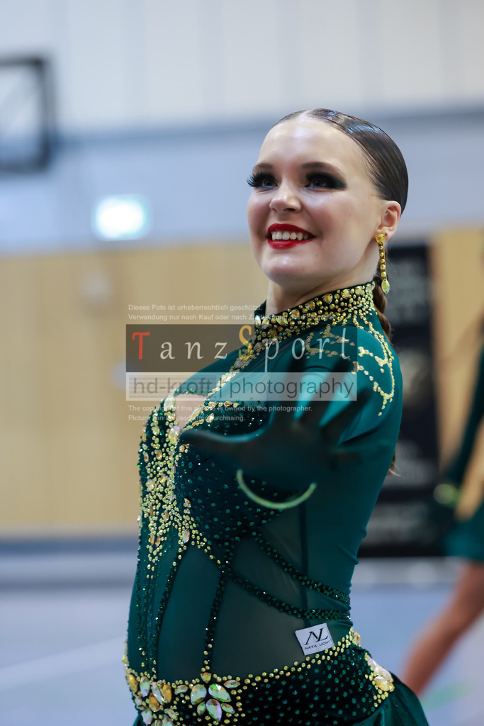 20260307_Solo-Forma_BL2_Nbg09228 | Tanzsportbilder, Standardtanz, Lateintanz, WDSF, DTV, LTVB, dancecomp, goc, hessen tanzt, blaues band der spree, walzer, tango, wiener walzer, slowfox, quickstepp, samba, rumba, cha-cha-cha, paso doble. jive, hd-kroft photography, turniertanzsport