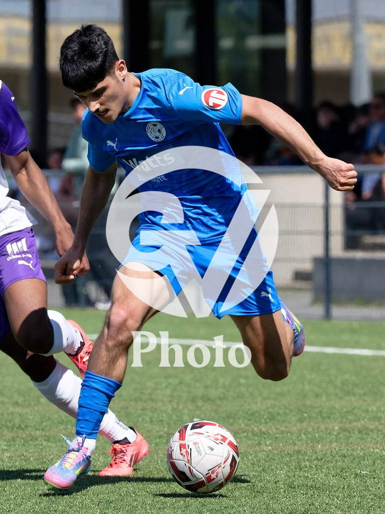FC Vernier  v UGS FC  - 2eme ligue inter  | Geneva, Switzerland - April 19 : during the 2eme ligue inter  match between FC Vernier  and UGS FC  at Stade de Vernier on April 19 , 2026 in Geneva, Switzerland.