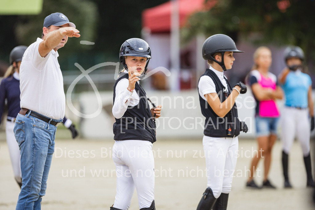 230824_Delbrueck_PonyTrophy-213 | Deine schönsten Turniermomente als professionelle Fotos! Entdecke hochwertige Pferdesport-Fotografie im Online-Shop. Jetzt Fotos finden & bestellen!