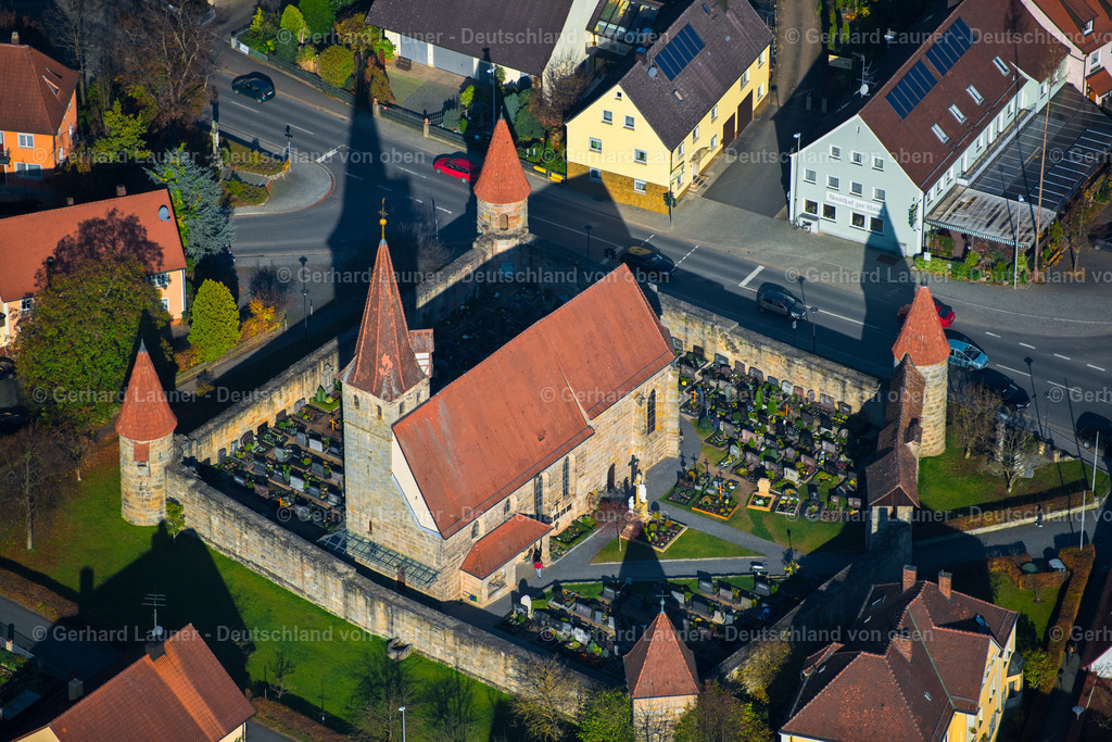 3305700 | Kirchenburg Effeltrich