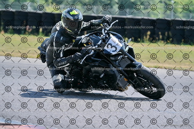 25bt04-0902 | markuskiefer.com - Realisiert mit Pictrs.com