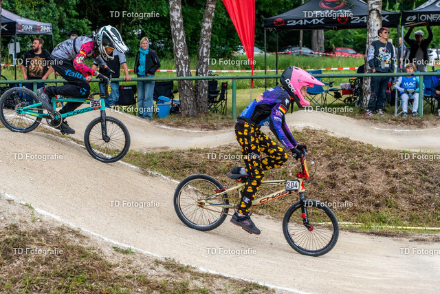BayBMX2026-05181 | Fotogalerie von Thomas Dettweiler mit Eventbildern und lizenzfreien Fotos. Perfekt als Wandbild, für Büro, Website oder private Nutzung. - Realisiert mit Pictrs.com