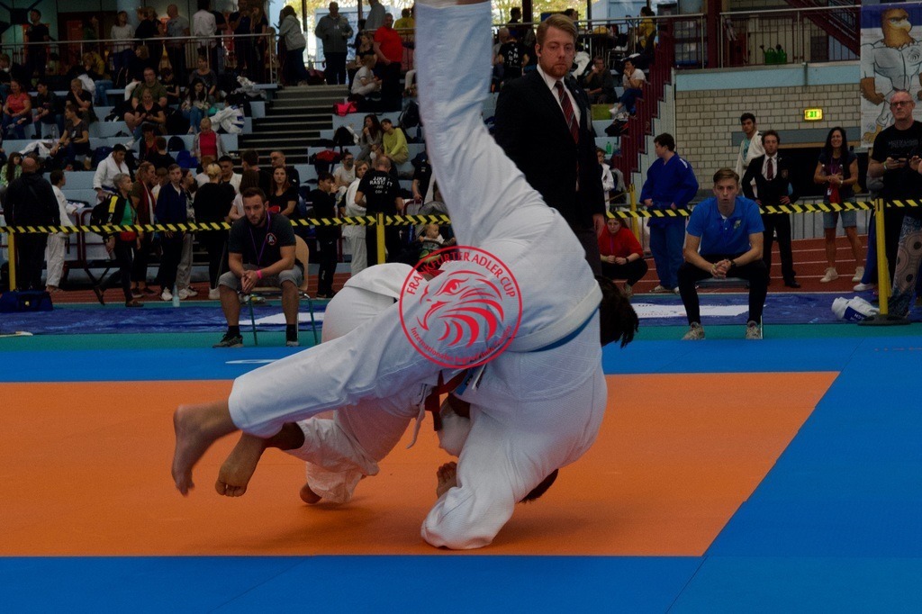 RAS_8231 | Fotos vom Adler Cup - Pictures from Adler Cup

Hier findet Ihr alle Eindrücke und großen Momente der Adler Cup Wochenenden. Here you will find all impressions and great moments of the Adler Cup weekends. - Realisiert mit Pictrs.com