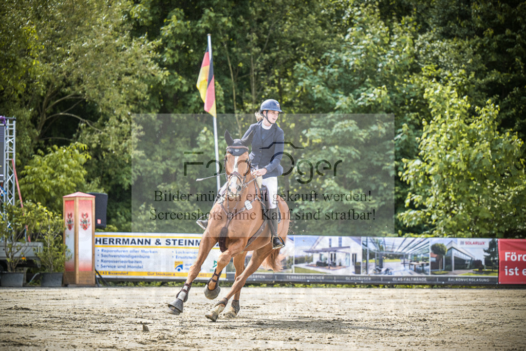 DOS_4776 | Entdecke hochwertige Reitturnierfotos von Foto Oger. Professionell, emotional und authentisch – jetzt Lieblingsmomente im Shop bestellen.Deutschlandweite Turnierfotografie. - Realisiert mit Pictrs.com