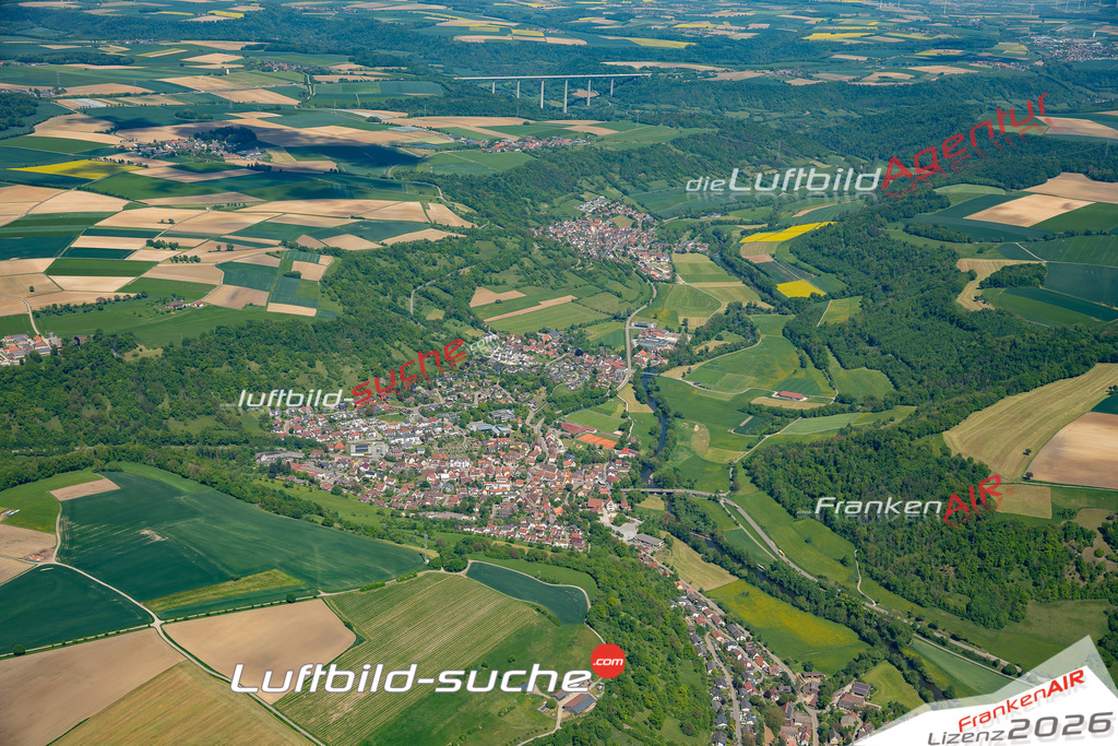 Luftaufnahme von Untermünkheim - Die Luftaufnahme wurde 2025 vom UL-Flugzeug heraus erstellt ( keine Drohne ) - Hochauflösende Luftaufnahme - für professionelle Ausdrucke geeignet. Die Geschenkidee !Mit Lizenz und Bildrechte bestellbar