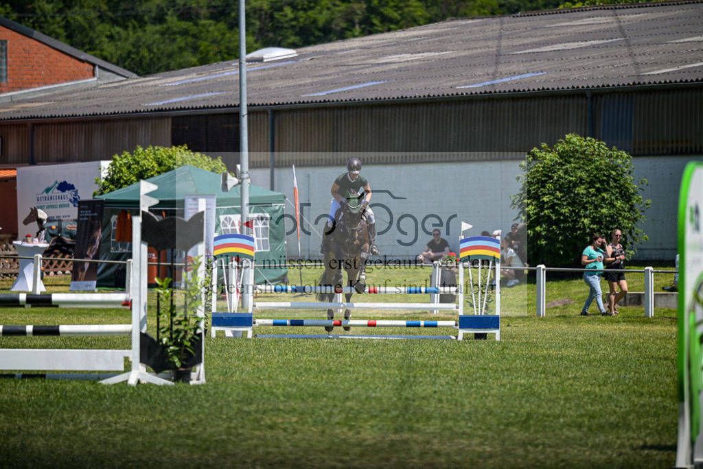 Reitturnier Voxtrup | Entdecke hochwertige Reitturnierfotos von Foto Oger. Professionell, emotional und authentisch – jetzt Lieblingsmomente im Shop bestellen.Deutschlandweite Turnierfotografie. - Realisiert mit Pictrs.com