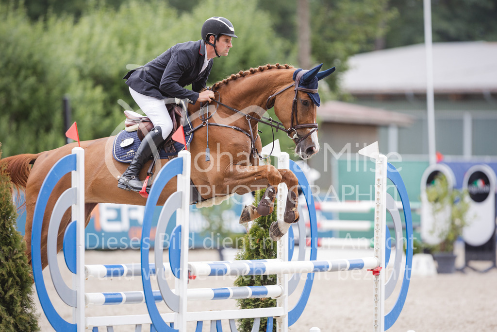 220614_Mühlen_SprPfL-467 | Late Entry Mühlen
Springpferdeprüfung Kl.L 4-7j. gl. Einlaufprüfung für 5j.Pferde
14.06.2022