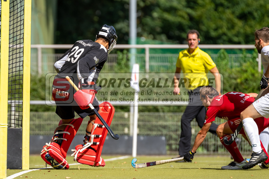 HK_20240907_105359 | 1. Bundesliga Herren RW Köln - Crefelder HTC am 7.9.2024 RW Köln, Köln , Joshua Onyekwue Nnaji Torwart ( Crefelder HTC #29 )