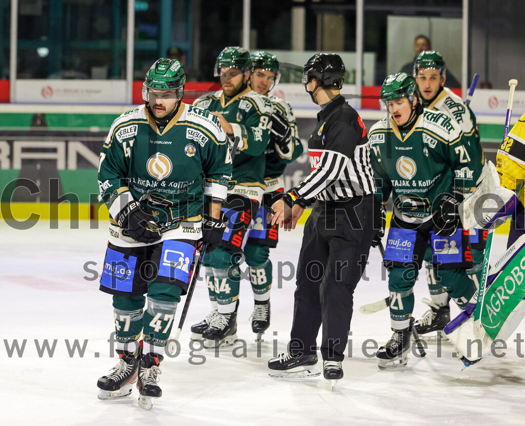 2025-12-19_120_TSV_Erding_gegen_Toelzer_Loewen | Erding, Deutschland, 19.12.2025:Eishockey, Oberliga Süd 2025 / 2026, 27. Spieltag, TSV Erding gegen Tölzer Löwen, Endergebnis: 2:5Marco Pfleger (Erding Gladiators, #47)Foto: Christian Riedel / fotografie-riedel.net