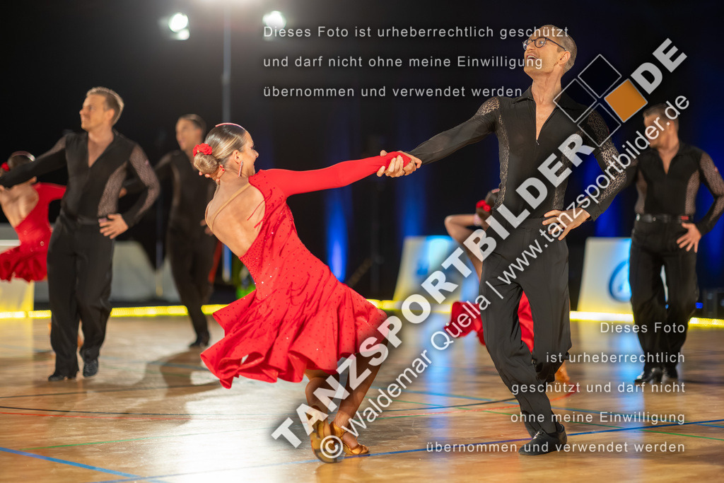 20260322-00408 | Hier finden Sie Tanz Bilder vom Latein und Standard Formationen tanzen. Sportbilder vom Tanzsport. Schöne Fotos und von Weltmeisterschaft, Europameisterschaft, Bundesliga, Regionalliga, Oberliga und Landesliga sowie von GOC Stuttgart, DanceComp, WM Bremen